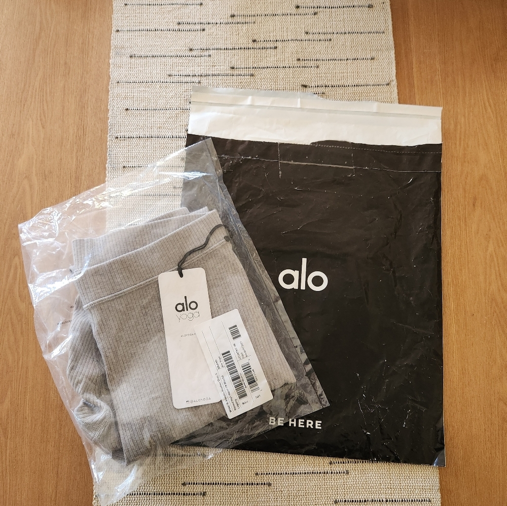 Alo Yoga Ribbed 7/8 leggings